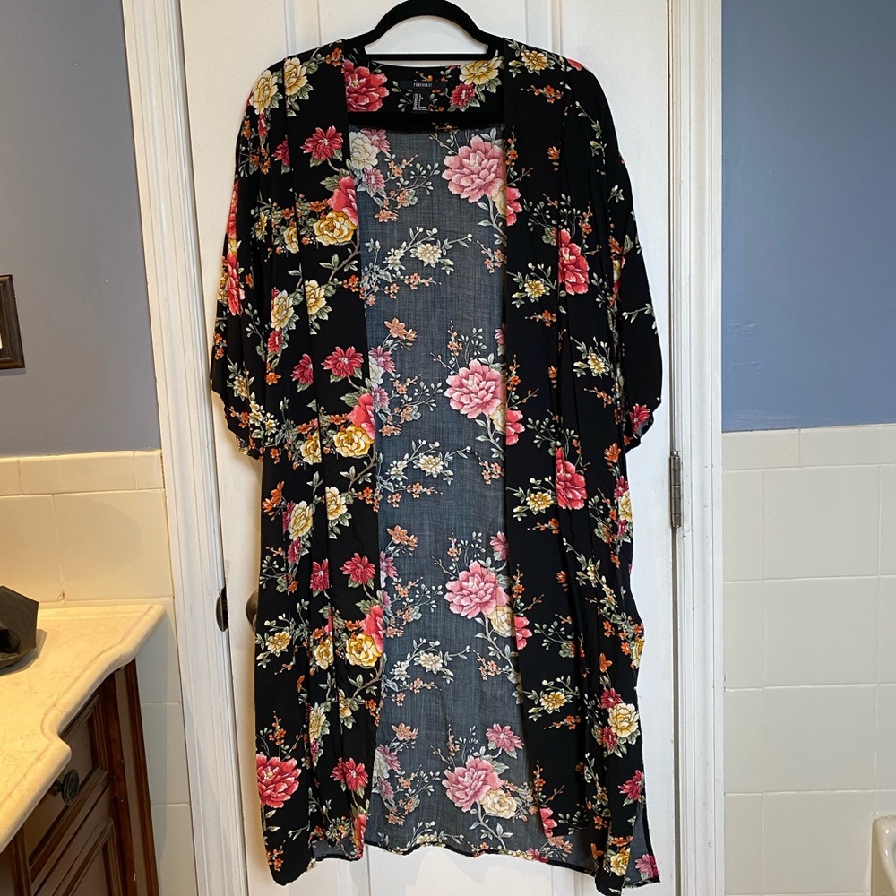 Forever 21 Black Floral Kimono